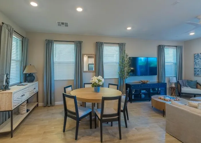 Vakantiehuis Oasis With Private Yard, Pool And Firepit *