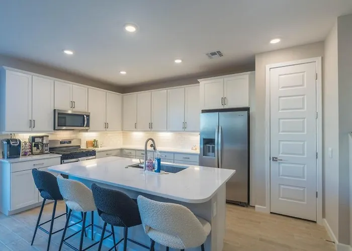 Oasis With Private Yard, Pool And Firepit * Phoenix